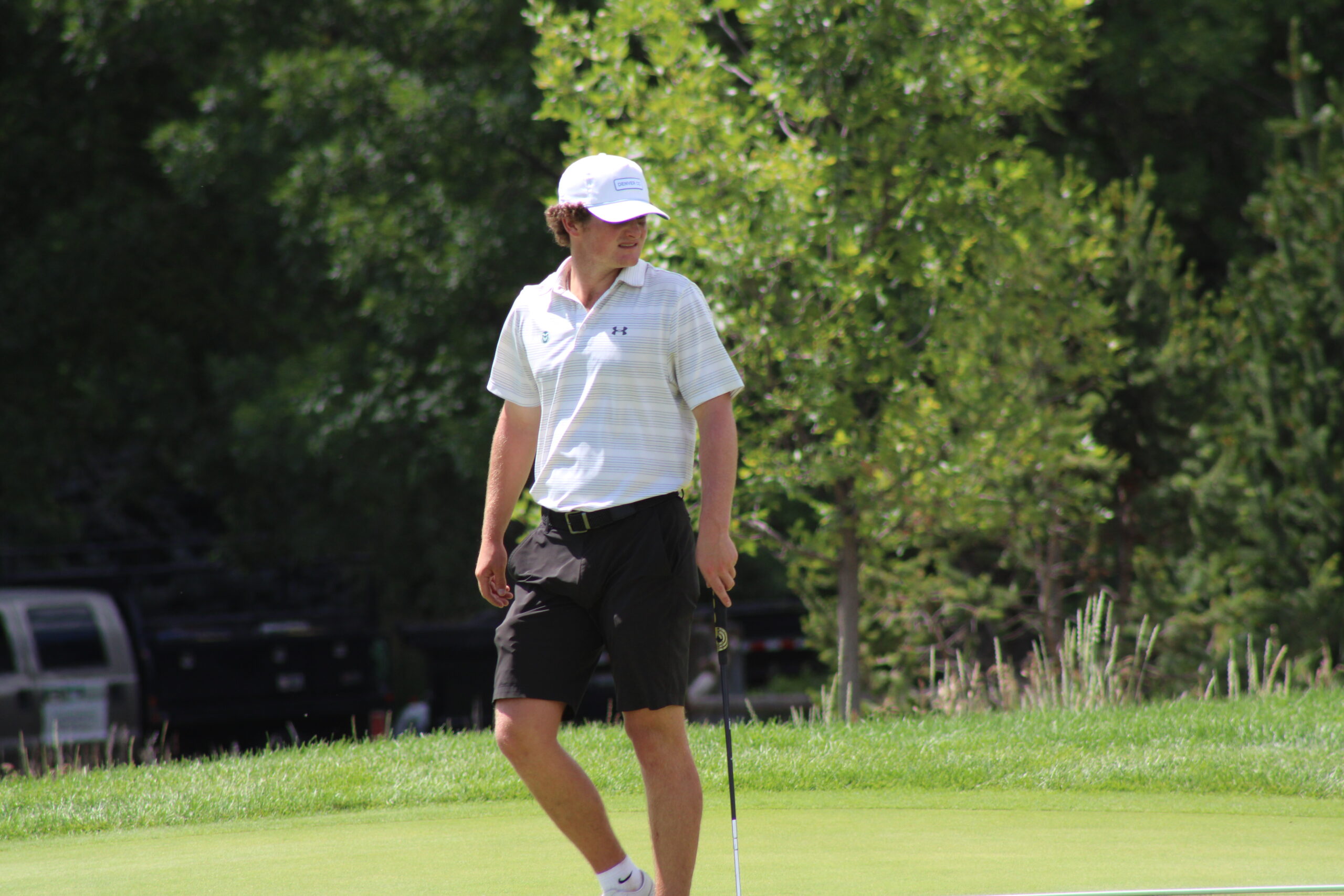 Jones Fires 64 to Take Lead